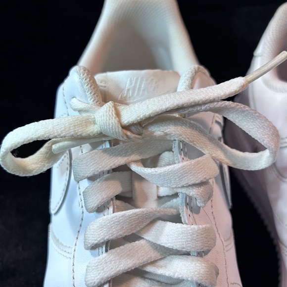 Nike AF1 Sneakers size 8.5 - Picture 4 of 8